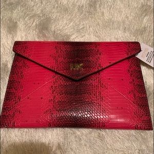 Michael Kors Barbara Medium Ultra Pink Clutch